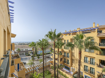 Apartment in Marbella — photo 4