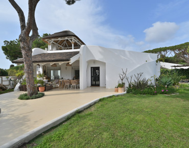 Villa for sale in Calahonda - ST6257