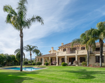 Villa for sale in Los Arqueros, Benahavís - W-048H67