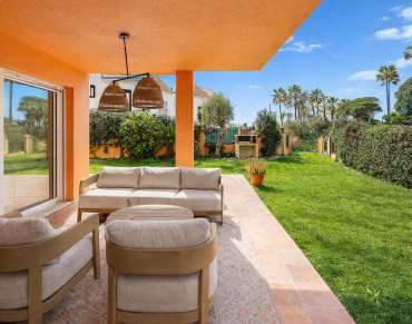 Apartment for sale in Marbella East, Costabella, Marbella - W-048PPK