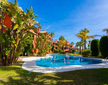 Apartment for sale in Calahonda, Mijas Costa - ST6265