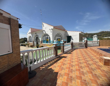 Villa for sale in Algarrobo - HI2218