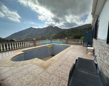 Villa for sale in Rio De La Miel - HI0788
