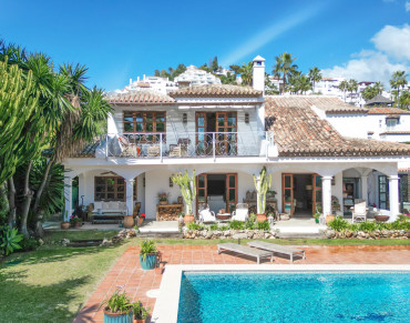 Villa for sale in Nueva Andalucia, Marbella Country Club, Marbella - TMRV08145