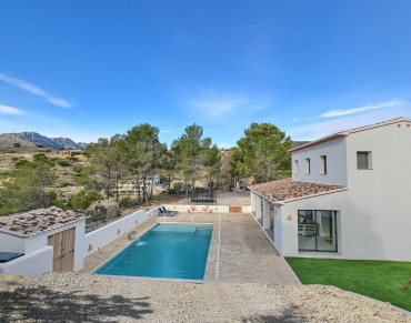 Finca for sale in Benissa - 35132