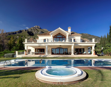 Villa for sale in Marbella Golden Mile, Los Picos de Nagüeles, Marbella - PANR-16227