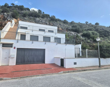 Villa for sale in Coín - R5315176