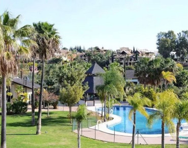 Apartment for sale in Estepona - R5062618