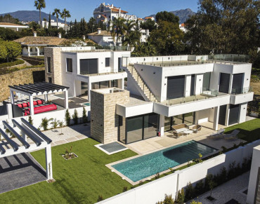 Villa for sale in Atalaya - R4014661