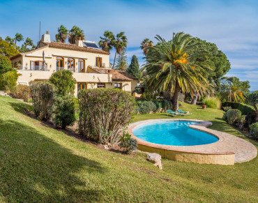 Villa for sale in Estepona West, Bahia Dorada, Estepona - 3015