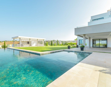 Villa for sale in Sotogrande Alto - R5303341