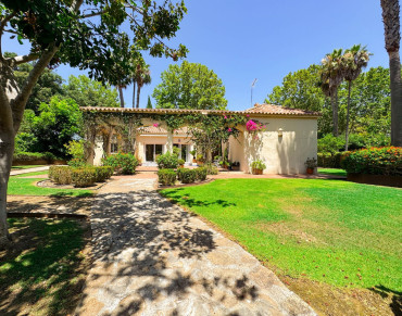 Villa for sale in San Roque - R5115544