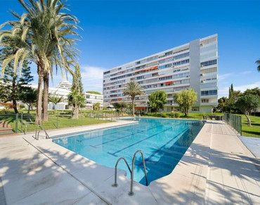 Apartment for sale in Benalmadena Costa - R5253313