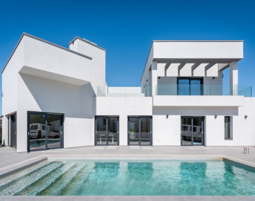 Villa for sale in Estepona - S5221375