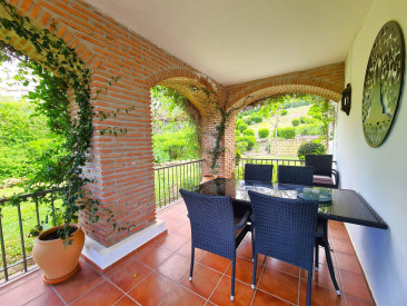 Apartment in Benahavis — photo 2