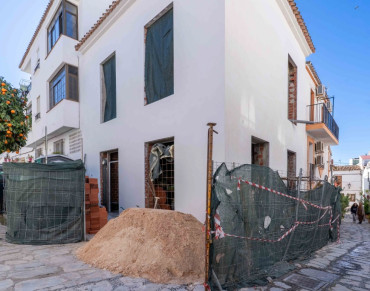 Villa for sale in Estepona Centro, Estepona - CRK189