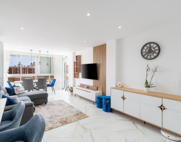Apartment for sale in Fuengirola - AOM0074