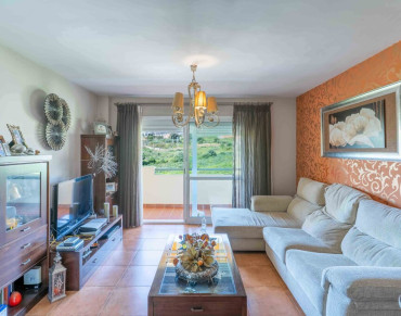 Apartment for sale in Puerto de Estepona, Estepona - CRK158