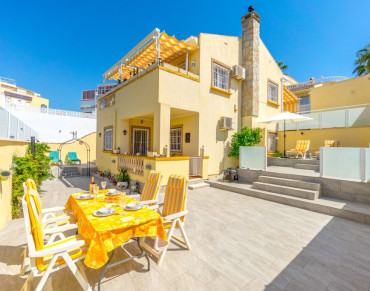 Villa for sale in Playa Flamenca, Orihuela - JHN0658
