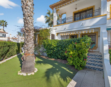 House for sale in Villamartín Golf, Orihuela - JHN0731