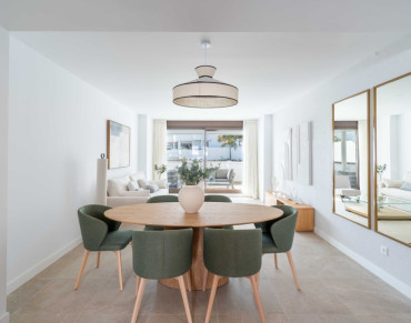 Apartment for sale in Puerto de Estepona - CRK145