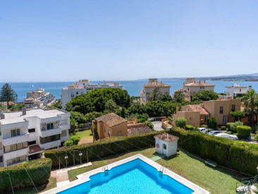 Apartment in Estepona — photo 5