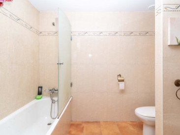 Apartment in Estepona — photo 2
