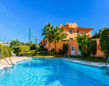 Townhouse Cabopino Golf & Sea Views with touristic licence