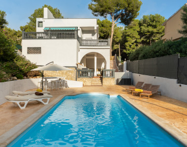 Villa for sale in Costa de la Calma - 32560