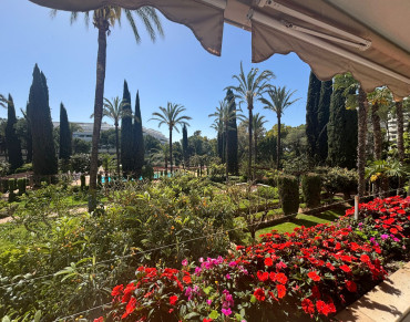 Apartment for sale in Marbella, Don Gonzalo, Marbella - JUST-V2378
