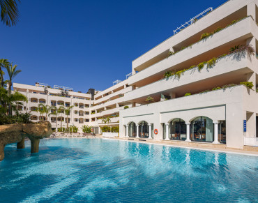 Apartment for sale in Marbella Golden Mile - KSSIR-27946P