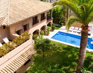Villa for sale in Marbella East - NVG-H40