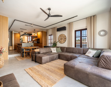 House for sale in Marbella Golden Mile, Lomas Pueblo, Marbella - PANR-16306
