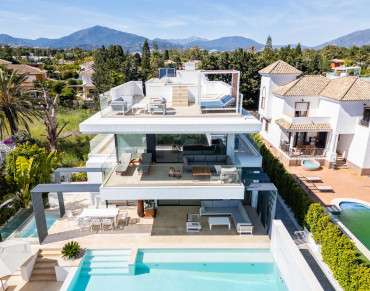 Villa for sale in Guadalmina Baja - R5384674