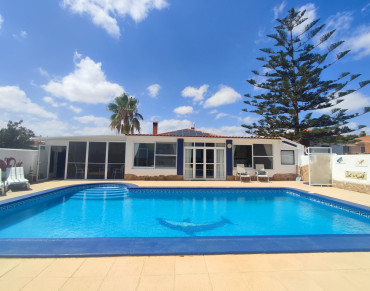 Villa for sale in Gea y Truyols - PPDTM109