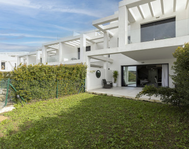 Town House for sale in Bahia de las Rocas - 128-02294P