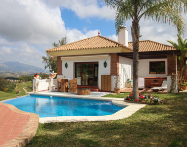 Villa for sale in Cala de Mijas - DE1560