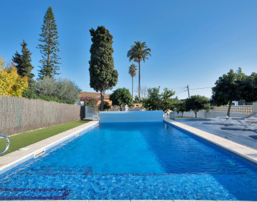 Villa for sale in San Pedro de Alcantara - R4942390