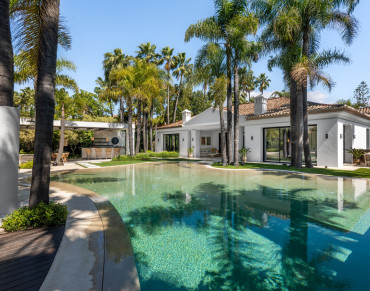 Villa for sale in Nueva Andalucia, Marbella - TA0984