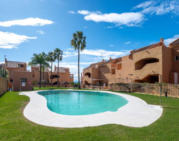 Apartment for sale in Marbella East - LS50186
