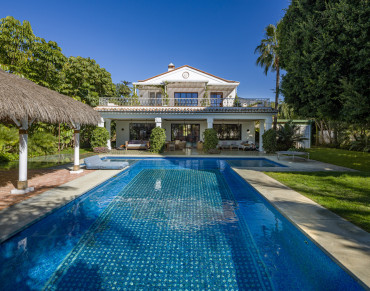 Villa for sale in Nueva Andalucia, Aloha, Marbella - KSSIR-27933P