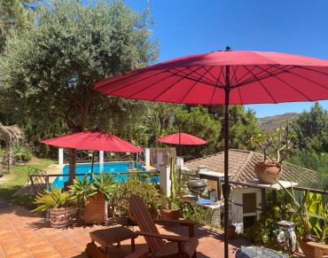 Villa for sale in Benahavis - 198023