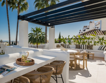 Penthouse for sale in Nueva Andalucia - Ax1011