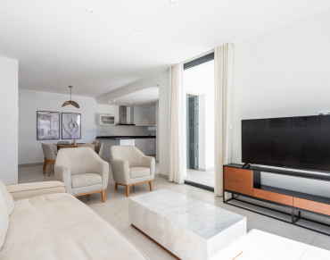 House for sale in Estepona East - NEWTH9205