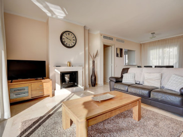 Penthouse in Calahonda — photo 4