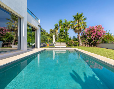 Villa for sale in Marbella East - CR2899