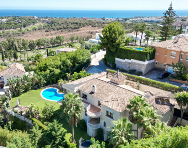 Villa for sale in Altos del Paraiso - TMRV11386