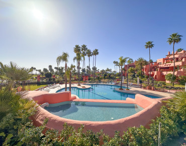 Apartment for sale in Estepona East - TMRA11617