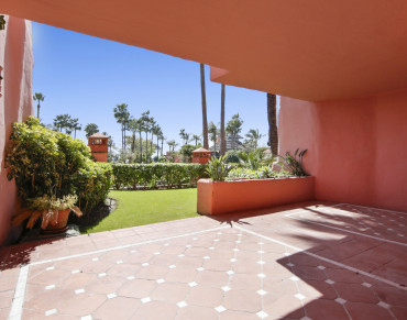 Apartment for sale in Estepona East - TMRA11630