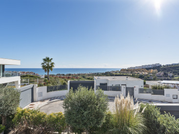 Villa in Manilva — photo 2
